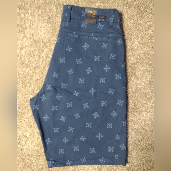 Good Man Brand Chico Shorts NWT - Picture 9 of 9